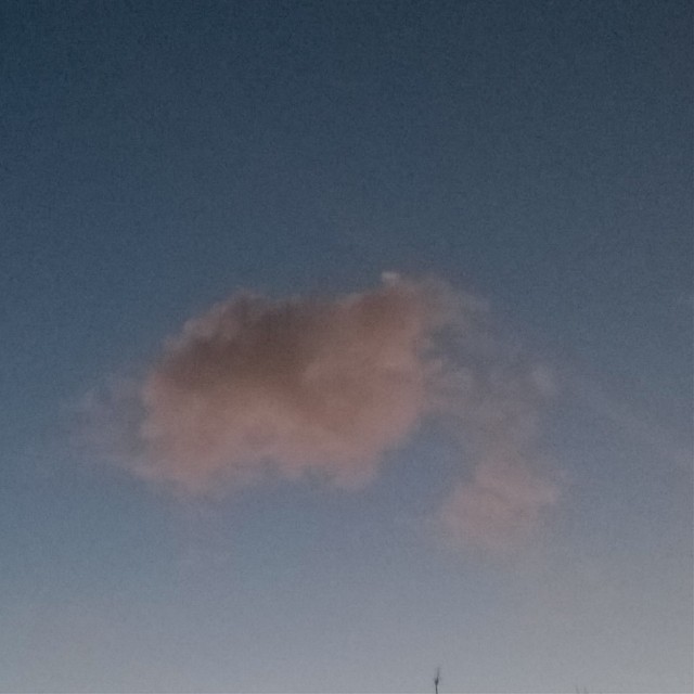[Instagram] Un nuage gris a l'heure bleue. #strasbourg